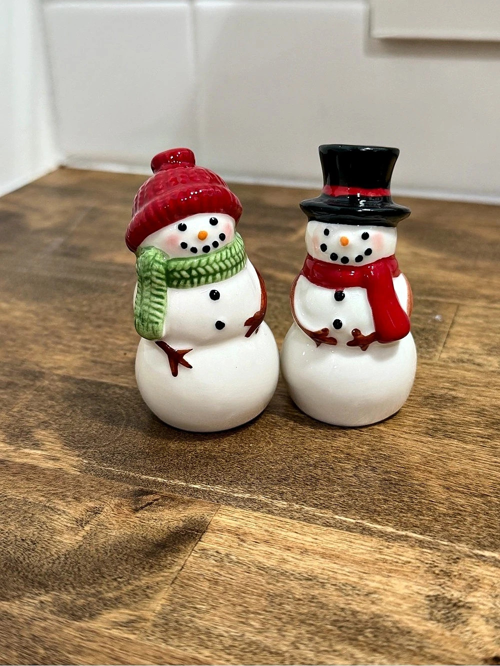 Cracker Barrel Snowman Salt and Pepper Shakers